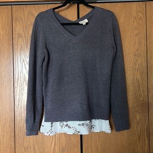 Loft outlet sweater with pretty detail on bottom